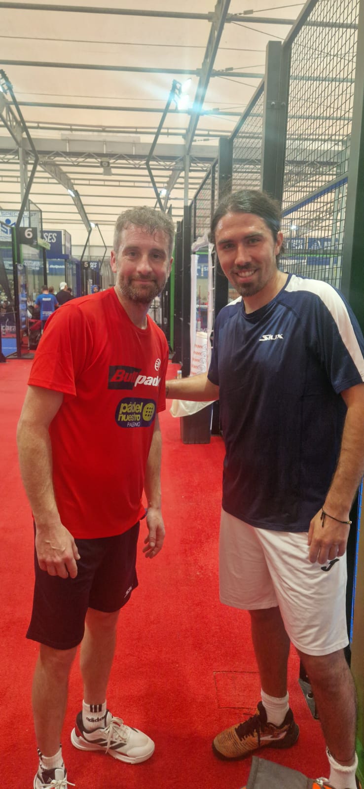 Giocatori in campo a Padel Favorita