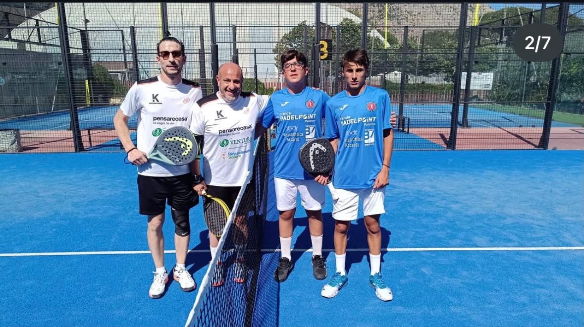 Squadra mista Pensarecasa e Padelpoint